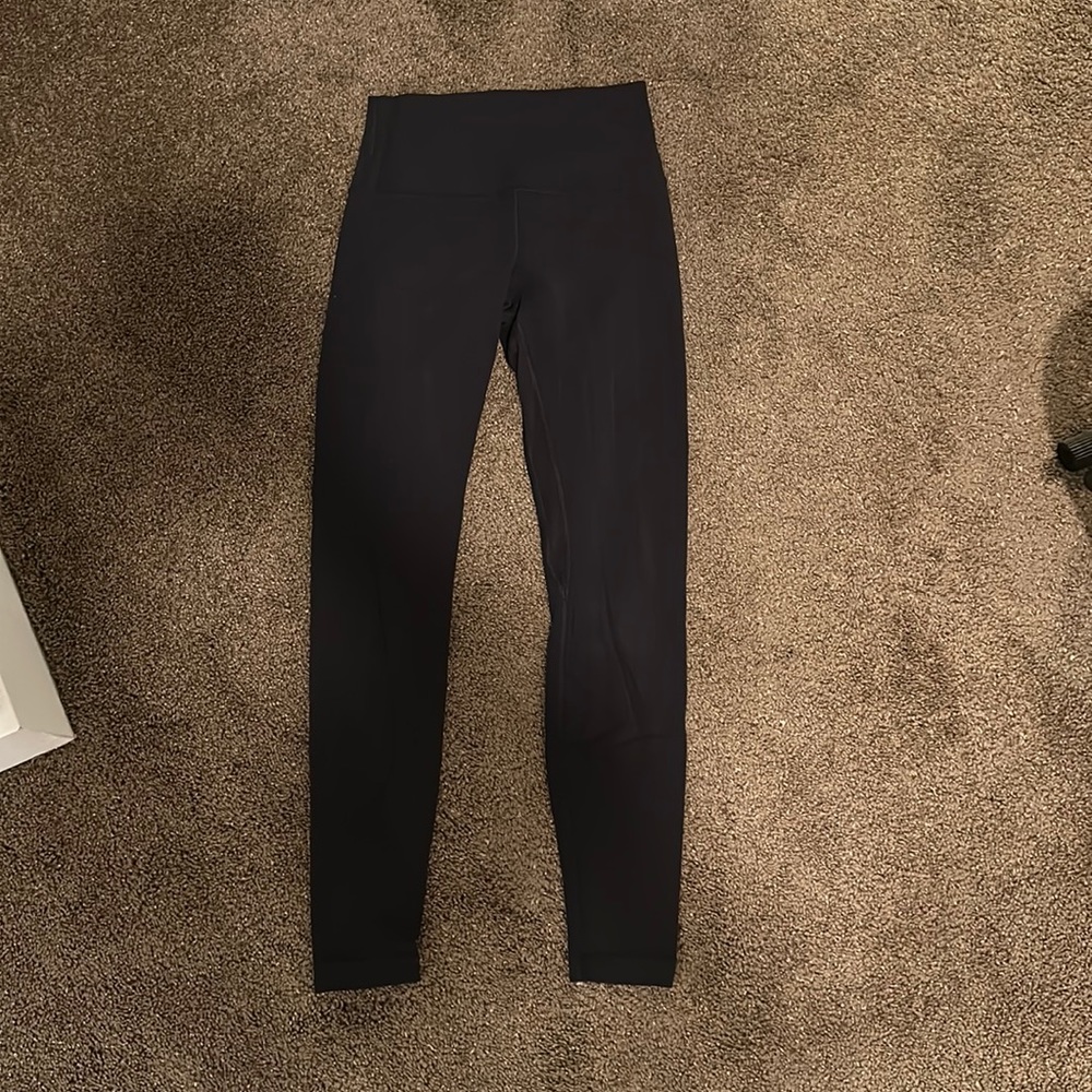 black align lululemon leggings size six